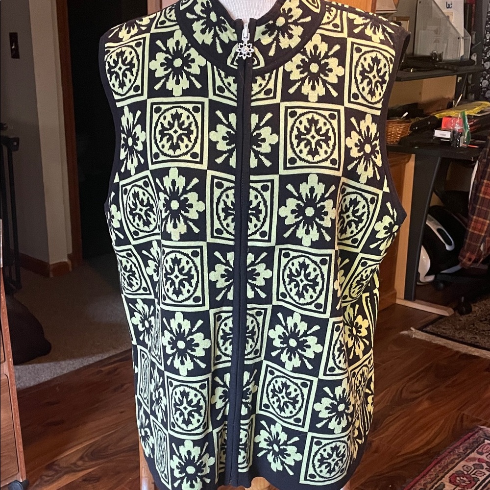 Christopher & Banks Fully Reversible Black & Lime Green Knit Vest